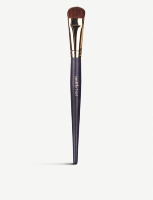 SMITH COSMETICS: 122 Highlighter Brush