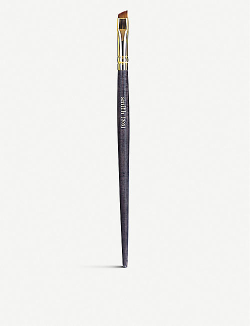 SMITH COSMETICS: 203 Micro Angled Liner Brush