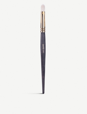 SMITH COSMETICS: 247 flat round crease brush