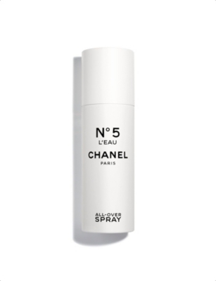 Defekt Teenager stille CHANEL - N°5 L'eau All-Over Spray 150ml | Selfridges.com