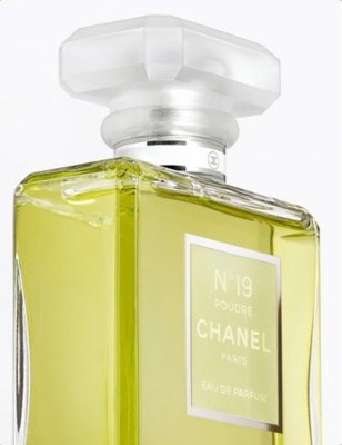 Chanel Womens <strong>nº19 Poudré</strong> Eau De Parfum Spray