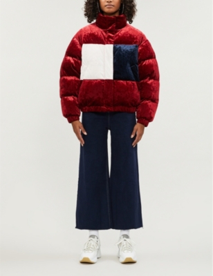tommy jeans flag velour puffer