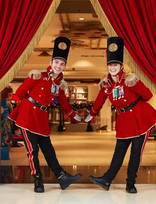 The World of FAO Schwarz, Selfridges Loves