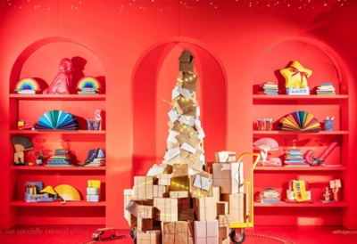 LEGO partners with Louis Vuitton for shining window displays