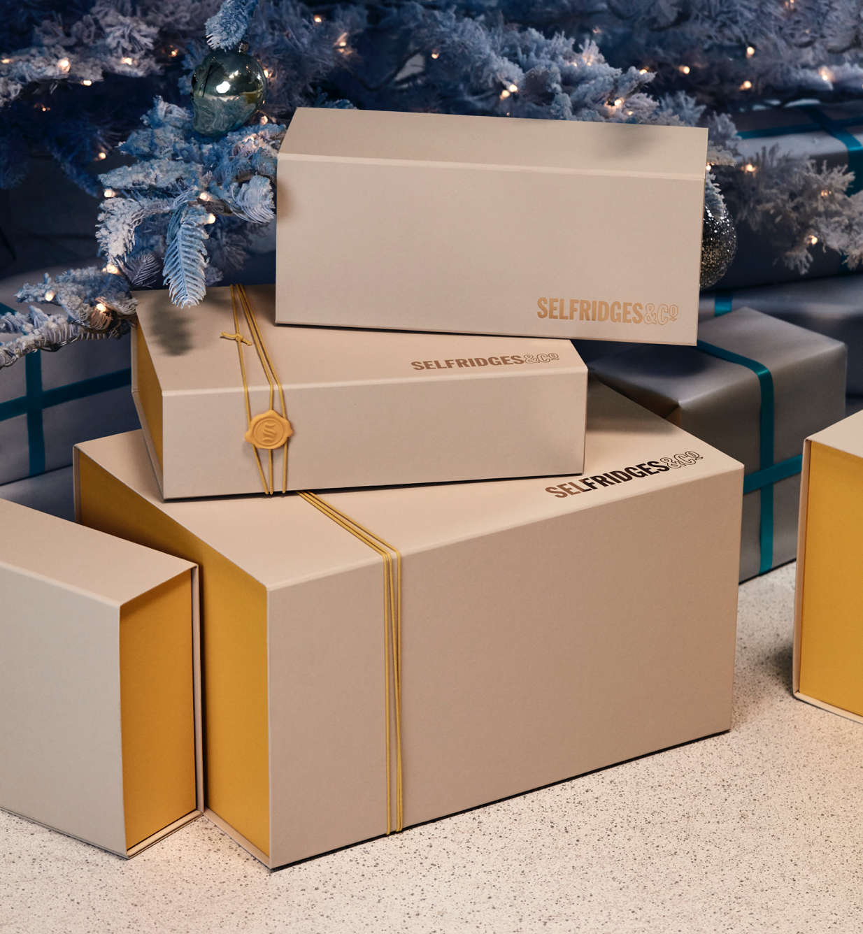 Gift Wrapping Services | Info | Selfridges