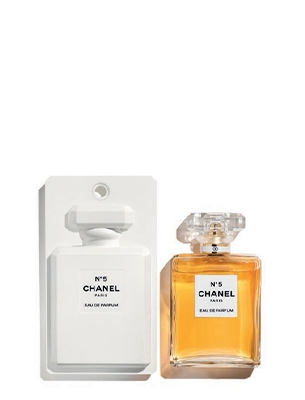 位于selfridges 的chanel Factory 5