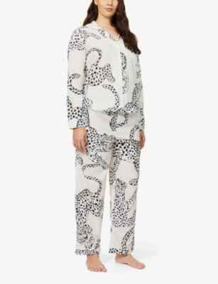 Shop Desmond And Dempsey Womens Cream Black Printed Cotton Pyjama Set