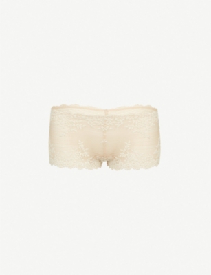 WACOAL Embrace lace boyshorts
