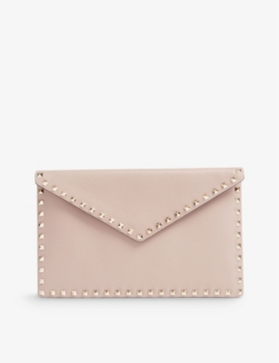 Valentino rockstud sale clutch red