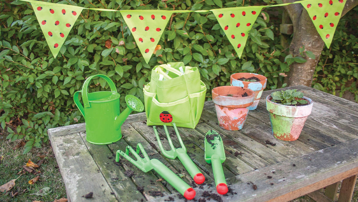 FOR PINT-SIZED GARDENERS