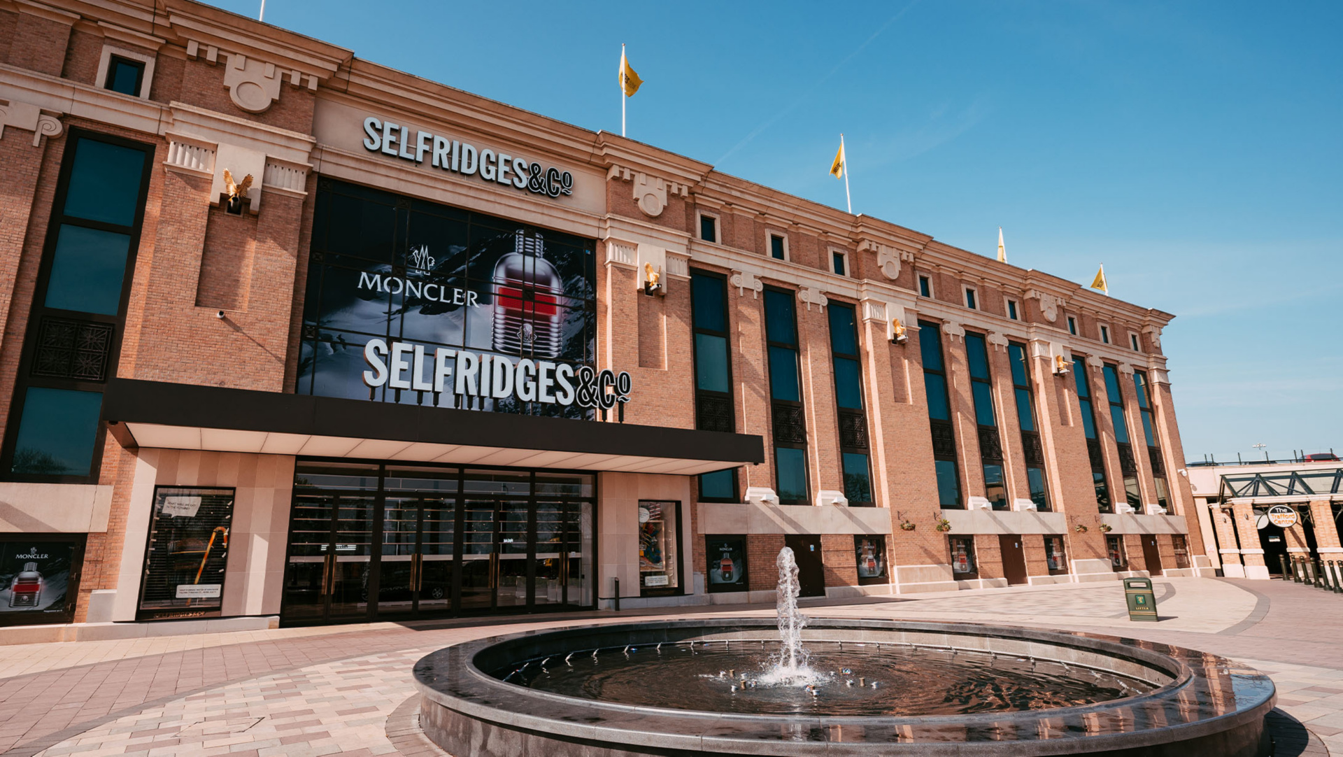 Trafford centre sale luggage shops