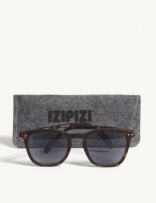 Shop Izipizi Mens Brown #e Sun Reading Square-frame Glasses +1.5