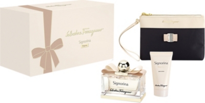 signorina perfume boots