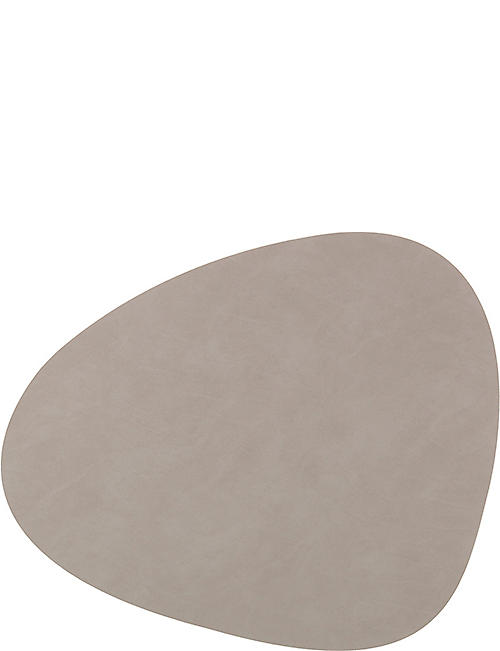 LIND DNA: Curve nupo table mat
