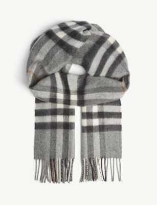 BURBERRY: Giant check cashmere scarf