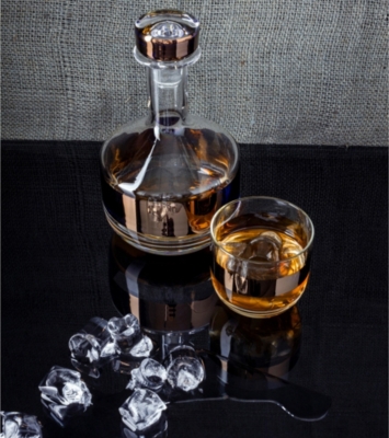 Tank whiskey decanter