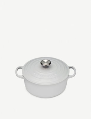 LE CREUSET Signature cast iron casserole dish 20cm