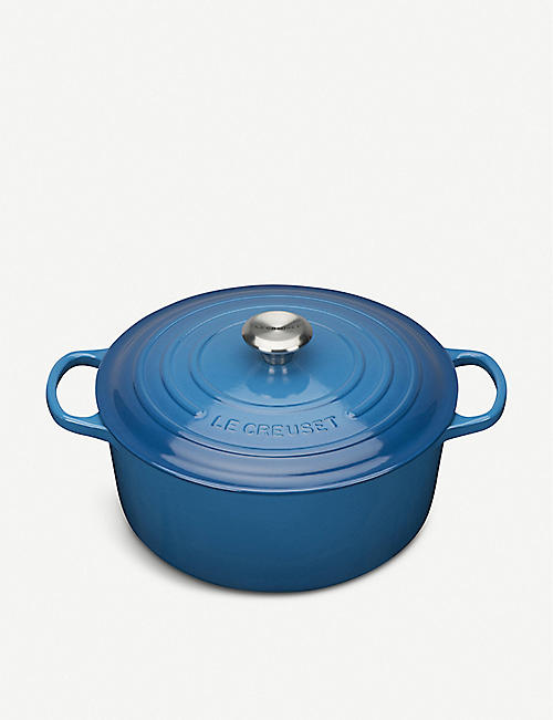 LE CREUSET: Signature cast iron casserole dish 28cm