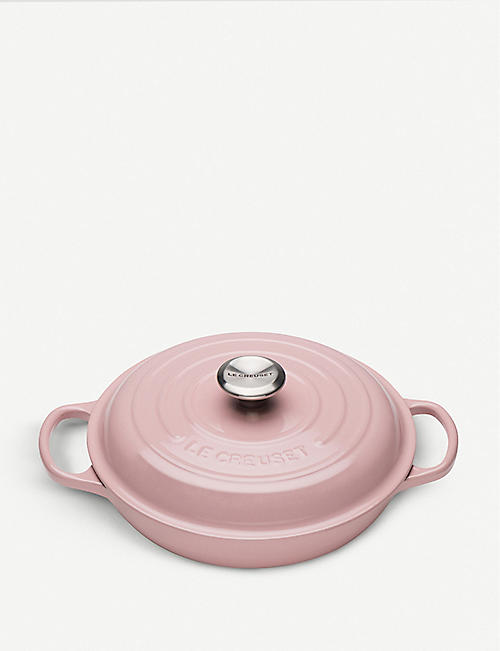 LE CREUSET: Signature cast iron casserole dish 26cm