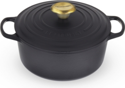 LE CREUSET   Cast iron casserole dish 24cm