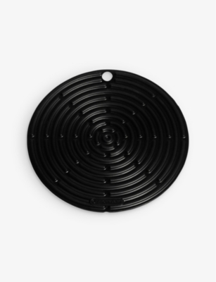 Le Creuset Black Round Cool Tool