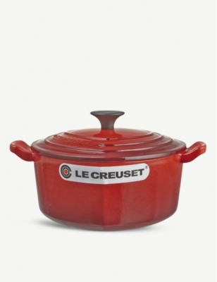 LE CREUSET Cast iron heartshaped casserole dish