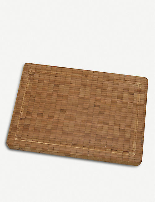 ZWILLING J.A HENCKELS: Medium bamboo chopping board