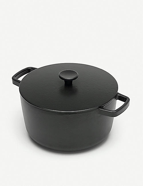 CRANE COOKWARE: Cast iron casserole dish 23cm