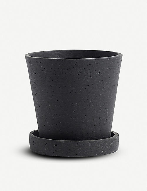 HAY: Small polystone flower pot with saucer 10.5cm