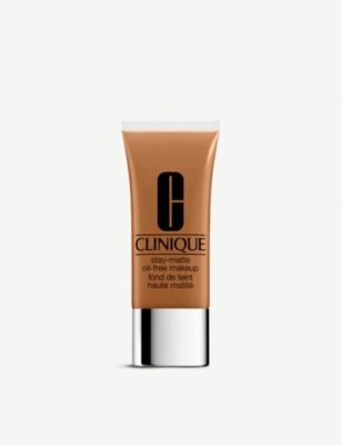 Clinique Caramel Stay-matte Oil-free Foundation