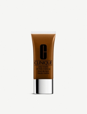 Shop Clinique Stay-matte Oil-free Foundation In Golden