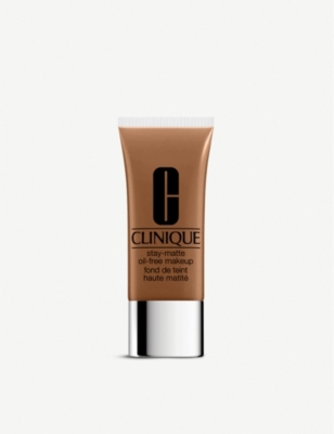 Clinique Sand Stay-matte Oil-free Foundation