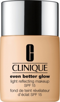 CLINIQUE: Even Better Glow Light Reflecting Makeup SPF 15 30ml