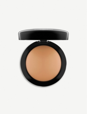 Shop Mac Mineralize Skinfinish Natural Face Powder 10g In Dark