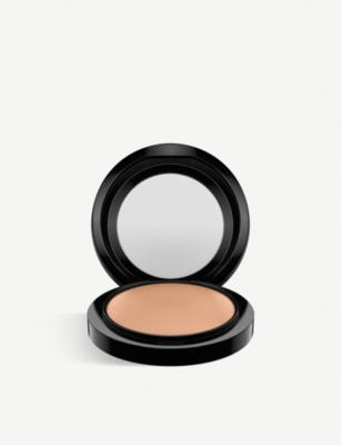 Shop Mac Mineralize Skinfinish Natural Face Powder 10g In Medium Deep