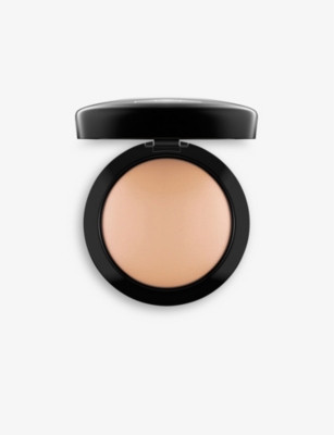 Shop Mac Mineralize Skinfinish Natural Face Powder 10g In Medium Golden