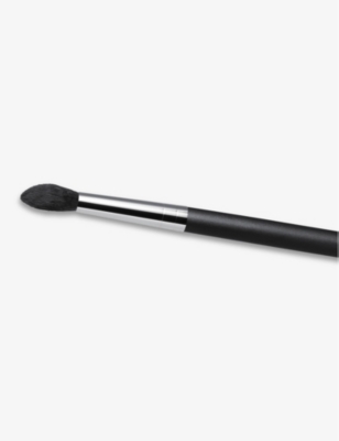 MAC: 240S large tapered blending brush