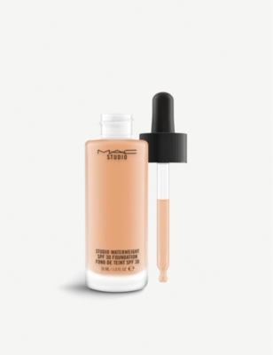 Shop Mac Nc40 Studio Waterweight Spf 30 Foundation