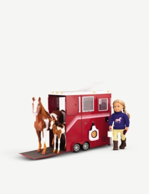 our generation mane attraction horse trailer set