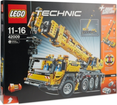 new lego technic crane