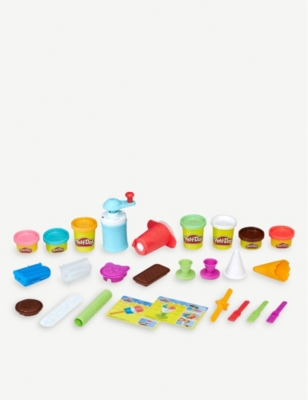 clay modelling kitchen set