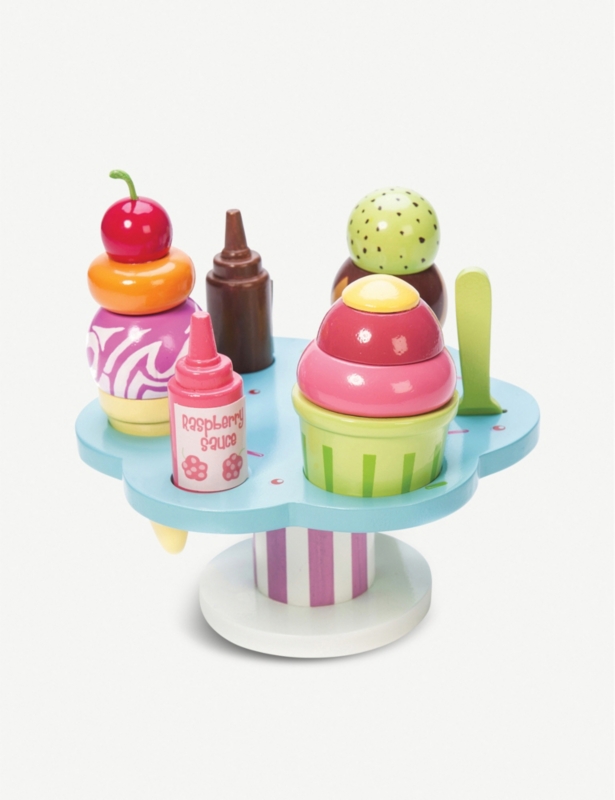 Carlos Gelato wooden toy set