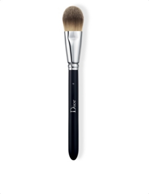 DIOR: Backstage Light Coverage Fluid Foundation brush N°11