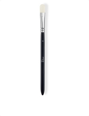 DIOR: Backstage Concealer Brush N°13