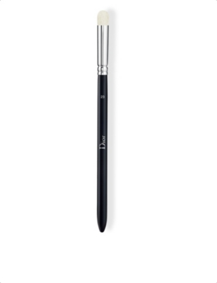 DIOR: Backstage Large Eyeshadow Blending Brush 23