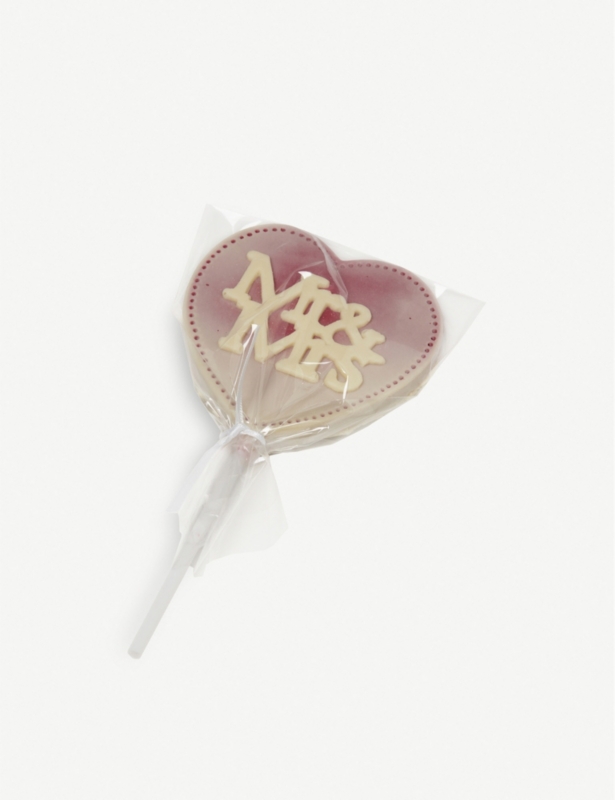 Mr & Mrs chocolate lolly 70g