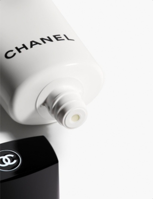 Shop Chanel La Mousse Anti-pollution Cleansing Cream To Foam 150ml
