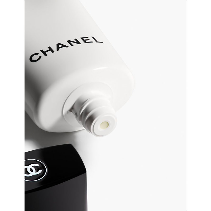 Shop Chanel <strong>la Mousse</strong> Anti-pollution Cleansing Cream To Foam 150ml