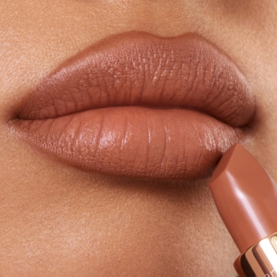 Charlotte Tilbury Matte Revolution Lipstick 3.5g In Catwalking
