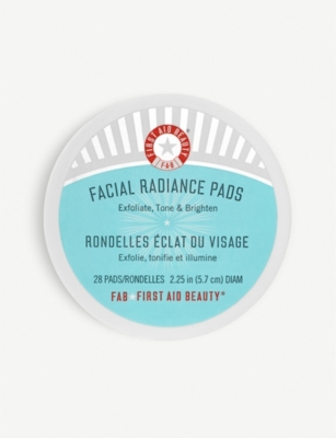 FIRST AID BEAUTY: Facial Radiance Pads travel size